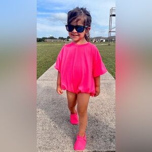 Short Sleeve Neon Pink Baggy Romper Size 4T